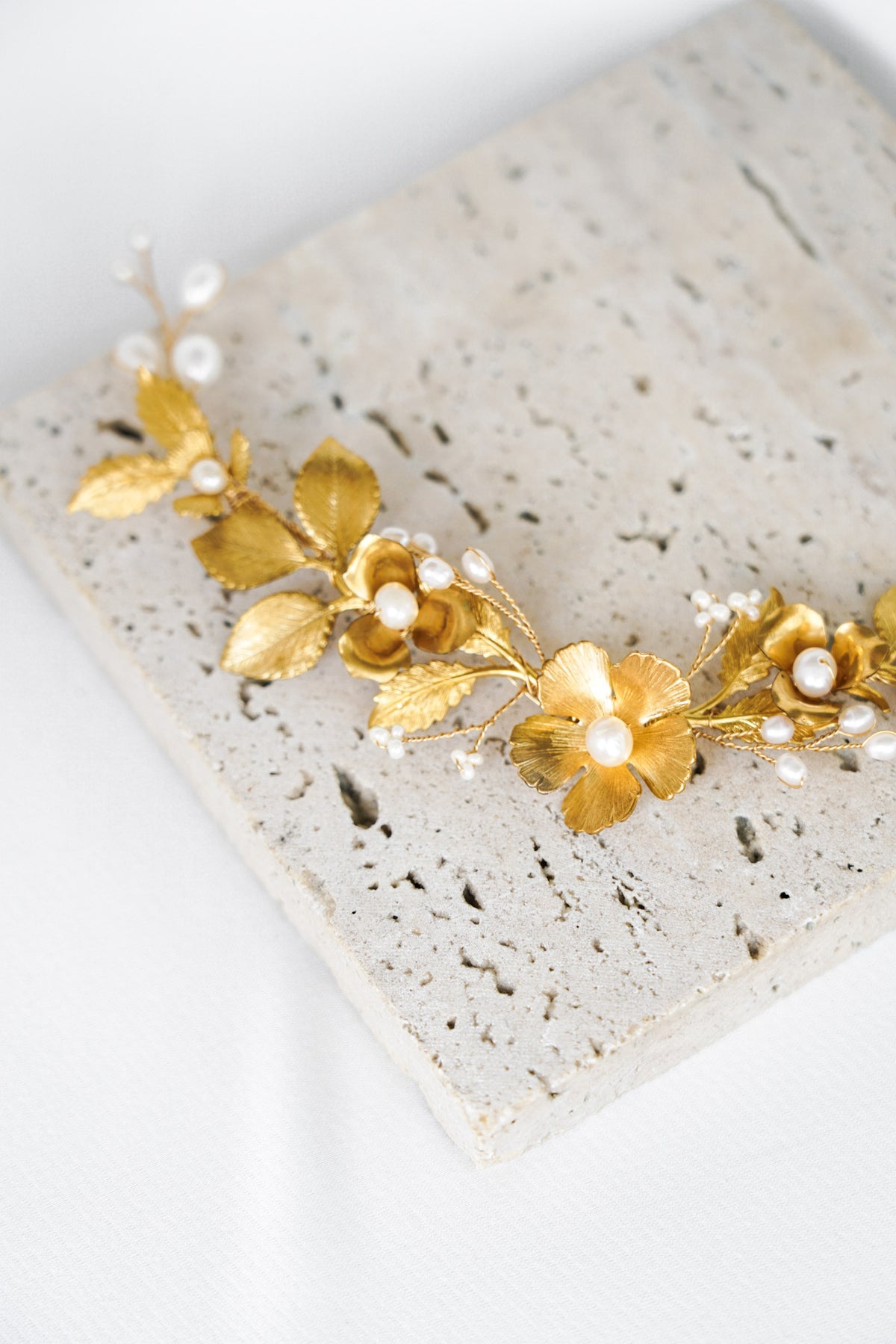 Narcisse – Peigne bohème floral doré – Image 6