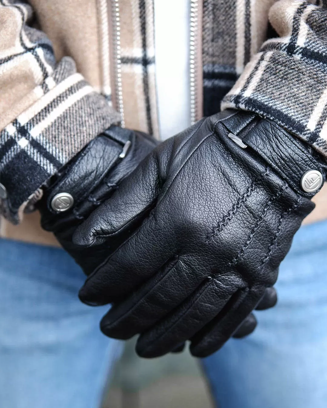 Jack (Geitenleder) – Bruin Leren Heren Handschoenen met Riem, 100% Wollen Voering & Touchscreen Functie – Image 9