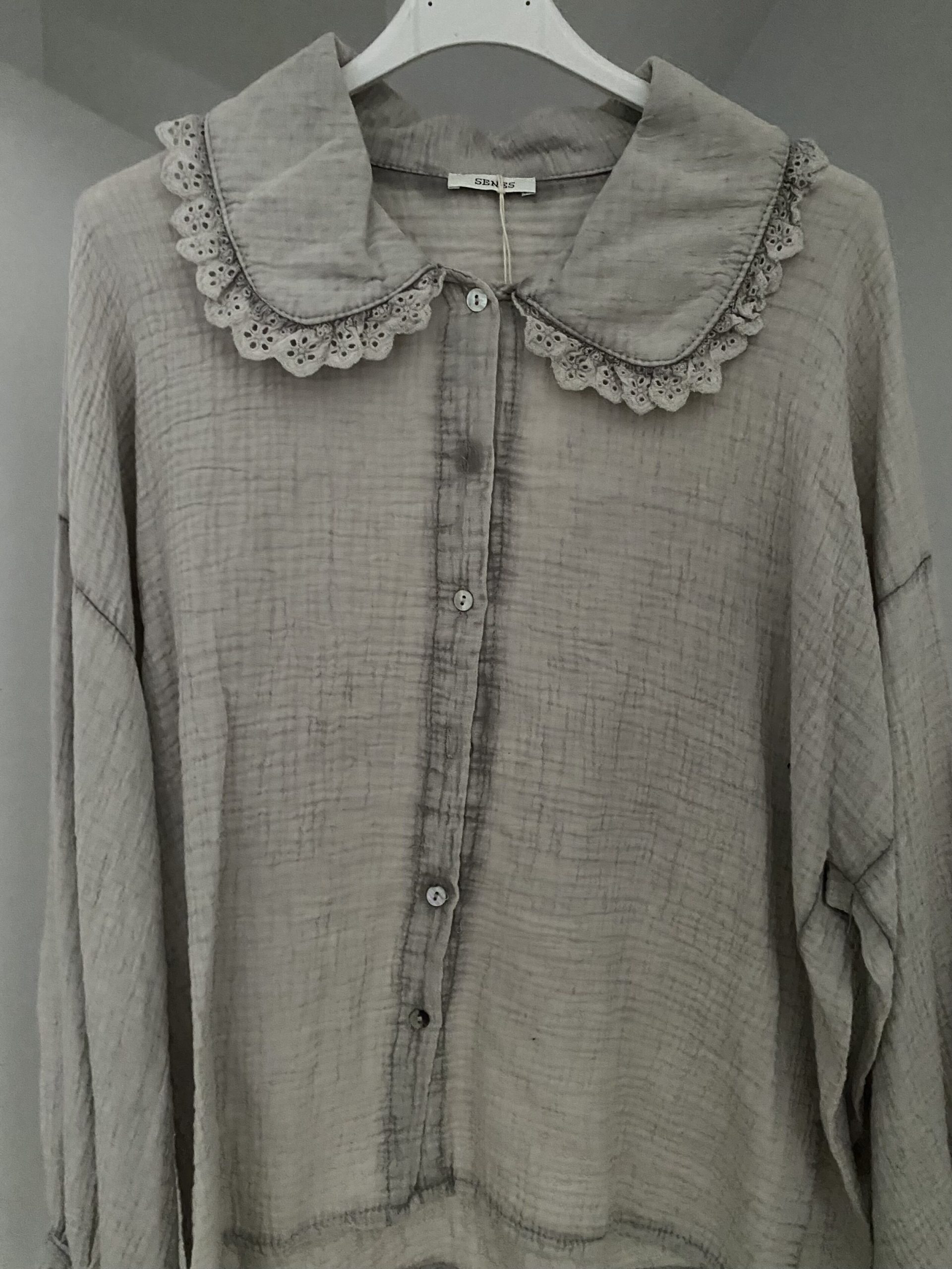 CHEMISE BEIGE EN GAZ DE COTON COL CLAUDINE FEMME – Image 2