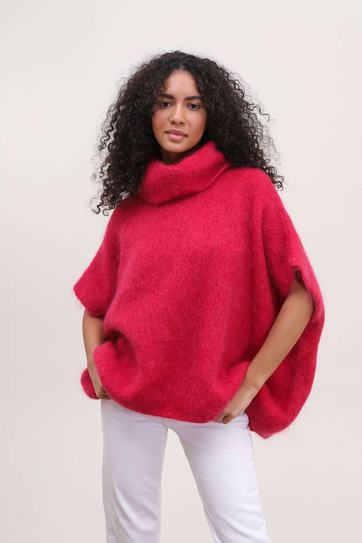 PULL PONCHO COL ROULE EN MOHAIR ET LAINE MODELE NAIS