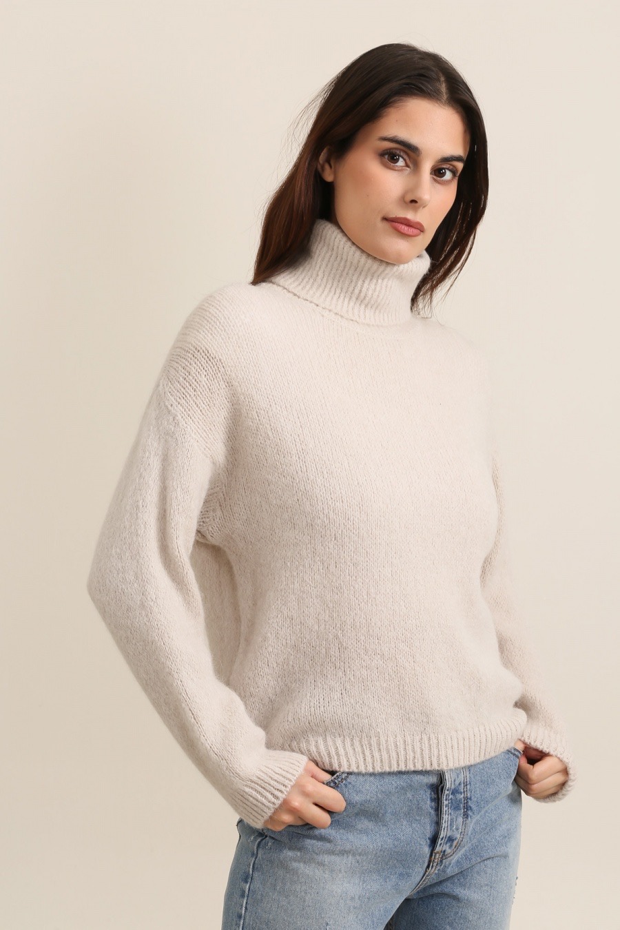 PULL NAIS COL ROULE EN ALPAGA SUPER FINE (12 couleurs )