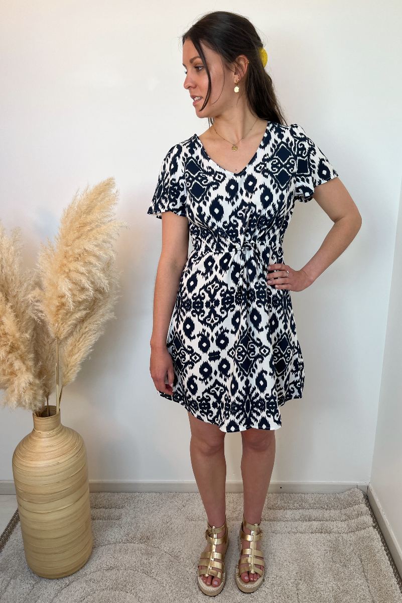 ROBE COURTE IMPRIME BLEU MARINE ET BLANC