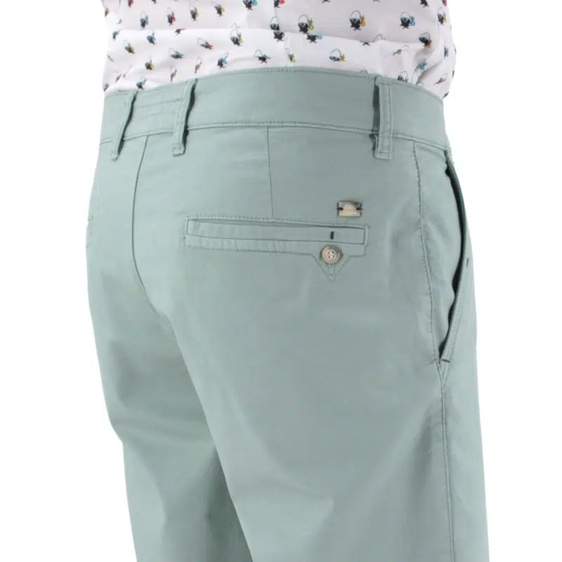 Bermuda LCDN vert modèle Kerry 2 – Image 3