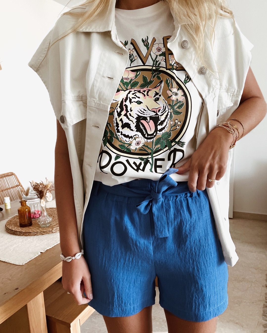 T-Shirt Motif Tigre Doré Love Power – Image 3
